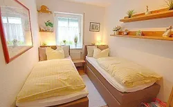 Bild 5: Schlafbereich. 2 x 90x200 cm Boxspringbetten, Fernseher
