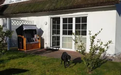 Bild 4: Terrasse mit Strandkorb